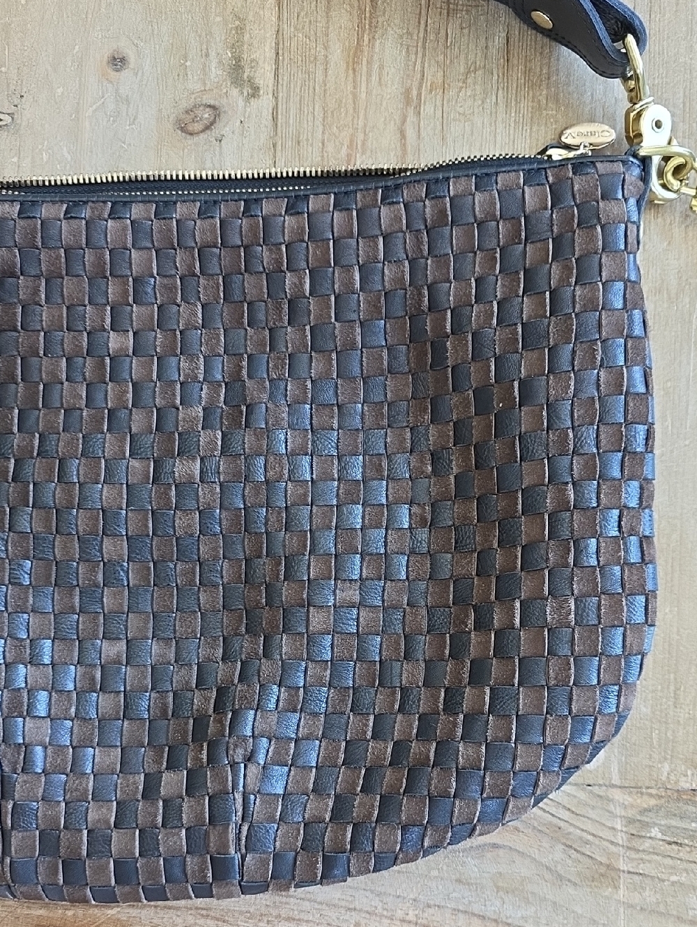 Clare V Moyen Messenger Bag - Picture 4 of 16